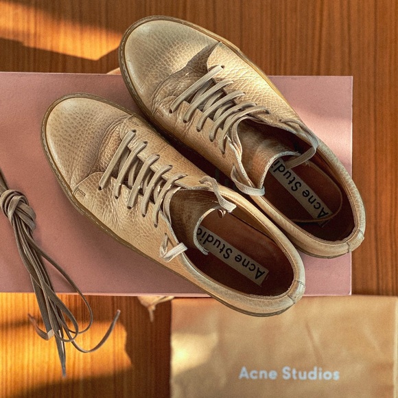 Acne Studios Adrian Grain Sneakers in Cream - Picture 2 of 3